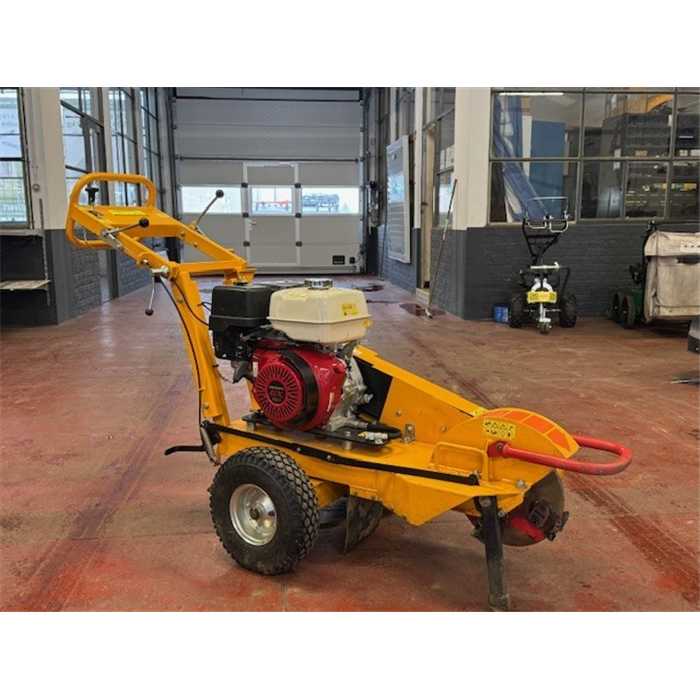 LOCATION-Déssoucheuse LASKI F360SW/11 LOCATION-Déssoucheuse LASKI F360SW/11