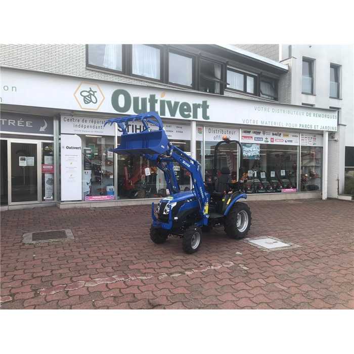 Tracteur horticole SOLIS hydrostatique HST 26 cv - démo - occasion + 1028.50 € tvac offert surt achat accessoire attelé Tracteur horticole SOLIS hydrostatique HST 26 cv - démo - occasion + 1028.50 € tvac offert surt achat accessoire attelé